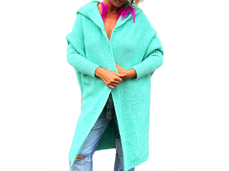 Długi sweter miętowy